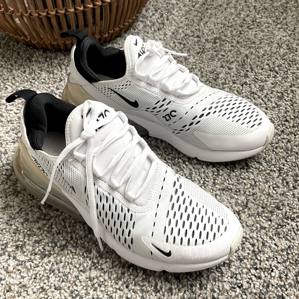 NIKE Sneakers 👟